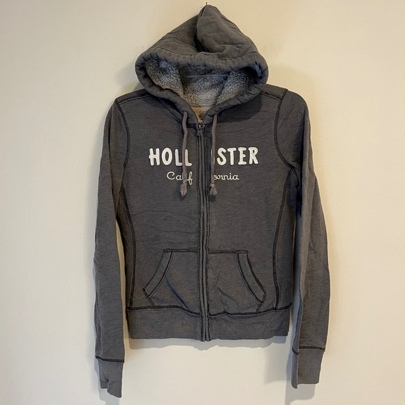Hollister Tops - VTG Y2K Hollister Hoodie Sweatshirt Full Zip Fleece Sherpa Lined Gray Size Small
